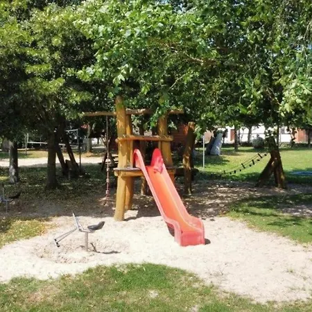 Apartment Rügen Mecklenburg Pool Alte Schule Barlin Dargun