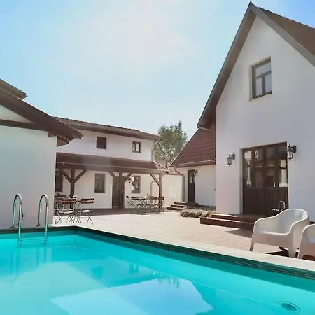 Rügen Mecklenburg Pool Alte Schule Barlin *